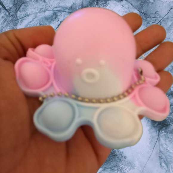 4 in. Octopus Keychain Reversible pop It(Many in stock) - Picture 1 of 3